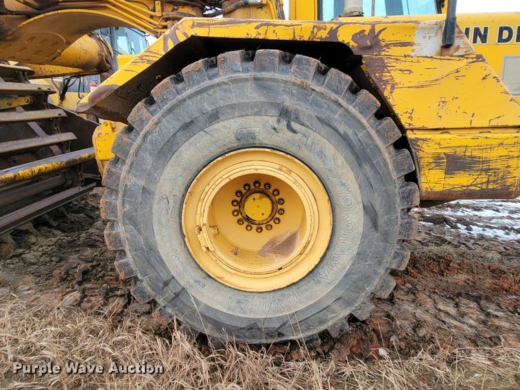 image for item ME9660 1984 John Deere 862  elevating scraper