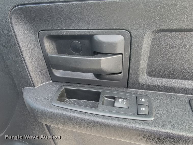 image for item ME9661 2013 Dodge Ram 5500HD  Crew Cab bucket truck