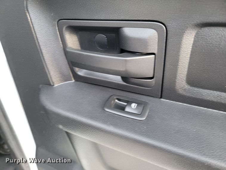 image for item ME9661 2013 Dodge Ram 5500HD  Crew Cab bucket truck