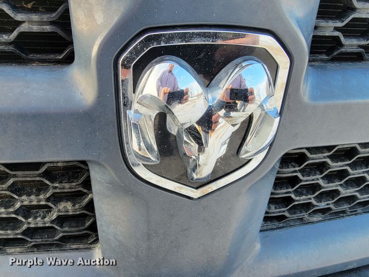 image for item ME9661 2013 Dodge Ram 5500HD  Crew Cab bucket truck