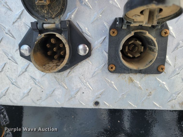 image for item ME9661 2013 Dodge Ram 5500HD  Crew Cab bucket truck