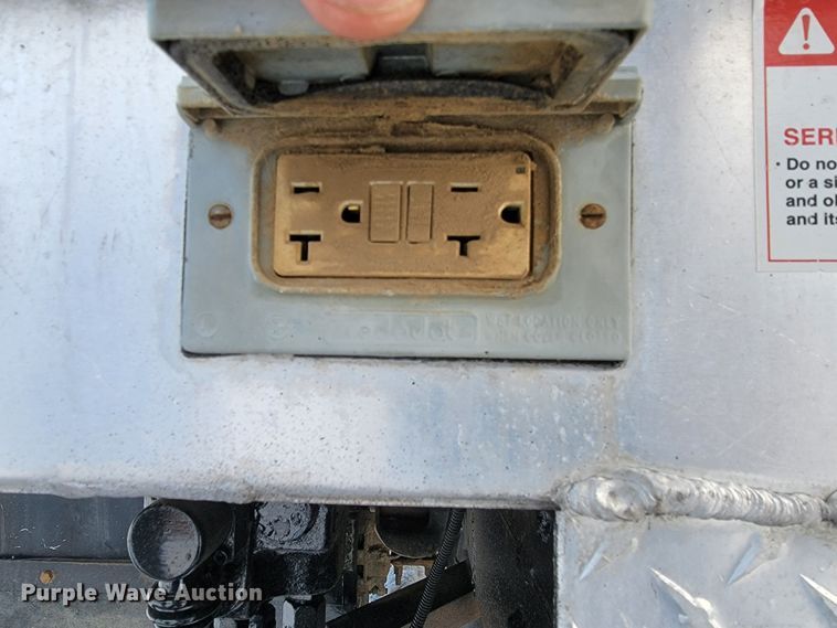 image for item ME9661 2013 Dodge Ram 5500HD  Crew Cab bucket truck