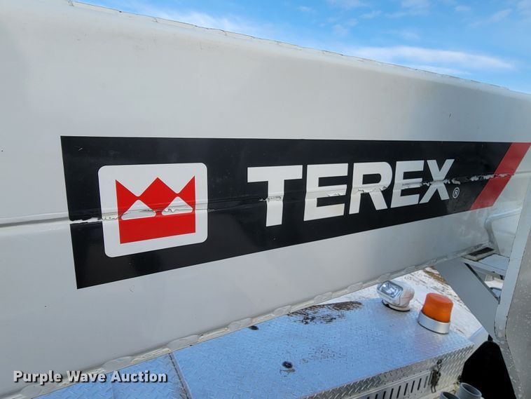 image for item ME9661 2013 Dodge Ram 5500HD  Crew Cab bucket truck