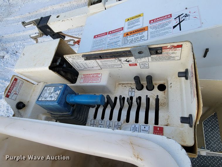 image for item ME9661 2013 Dodge Ram 5500HD  Crew Cab bucket truck