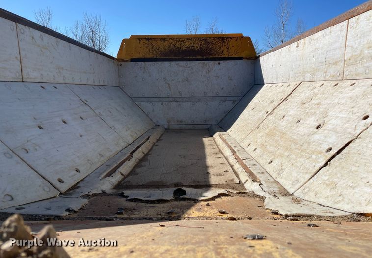 image for item MI9760 2015 Volvo A25G  haul truck