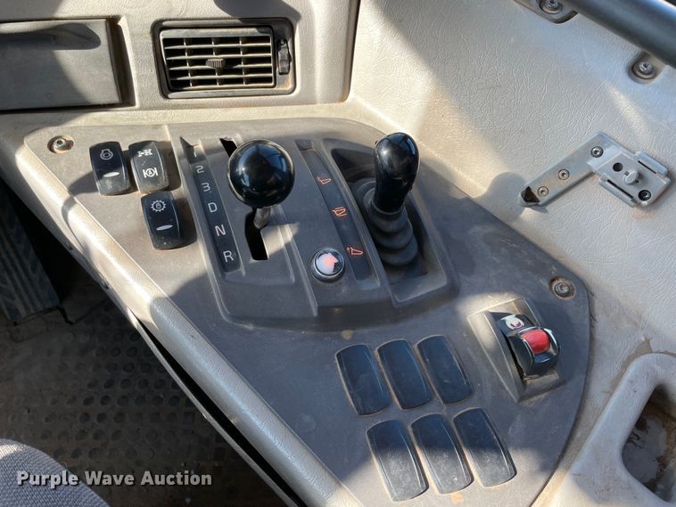 image for item MI9760 2015 Volvo A25G  haul truck