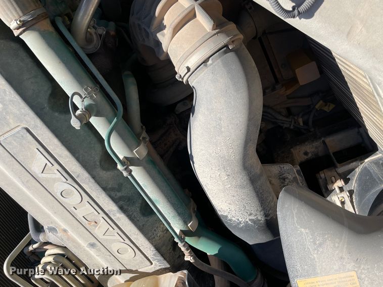 image for item MI9760 2015 Volvo A25G  haul truck