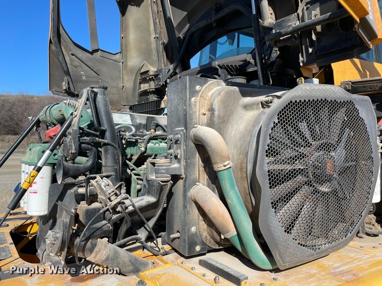 image for item MI9760 2015 Volvo A25G  haul truck