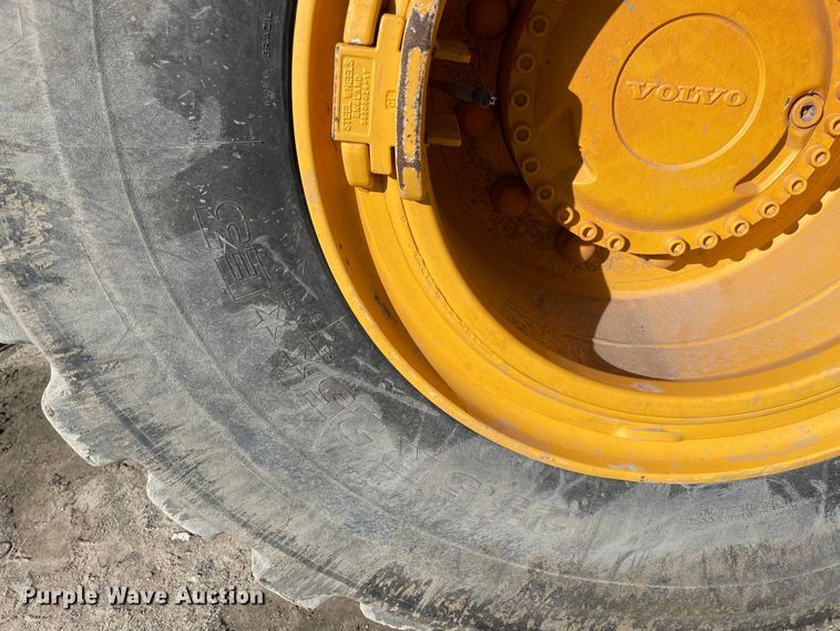 image for item MI9760 2015 Volvo A25G  haul truck