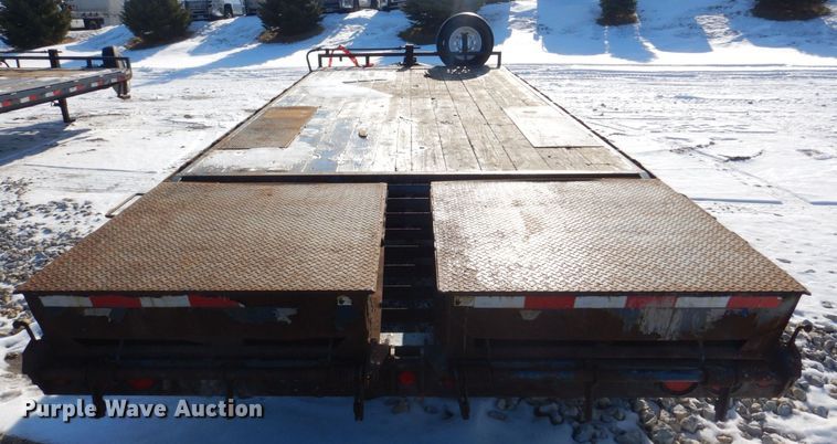 image for item MJ9975 2014 PJ Trailers  equipment trailer