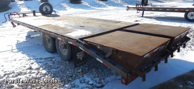 image for item MJ9975 2014 PJ Trailers  equipment trailer