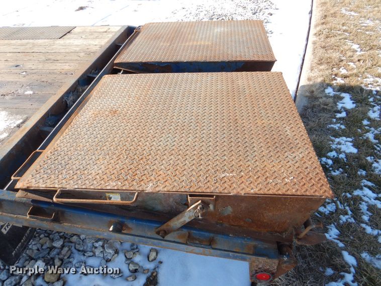 image for item MJ9975 2014 PJ Trailers  equipment trailer