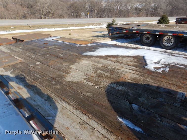 image for item MJ9975 2014 PJ Trailers  equipment trailer