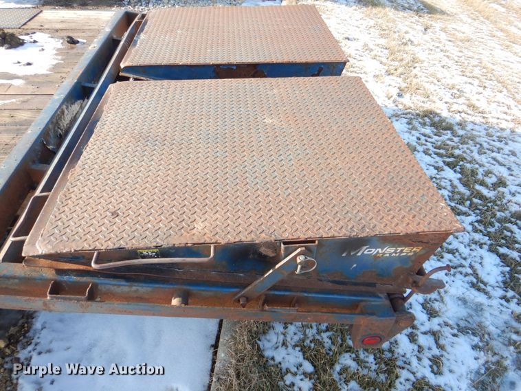 image for item MJ9976 2014 PJ Trailers  equipment trailer