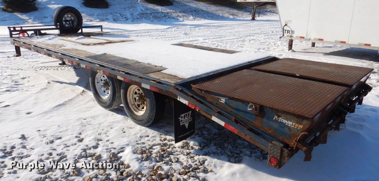 image for item MJ9977 2014 PJ Trailers  equipment trailer