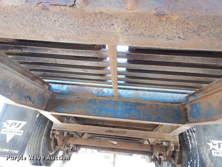 image for item MJ9977 2014 PJ Trailers  equipment trailer