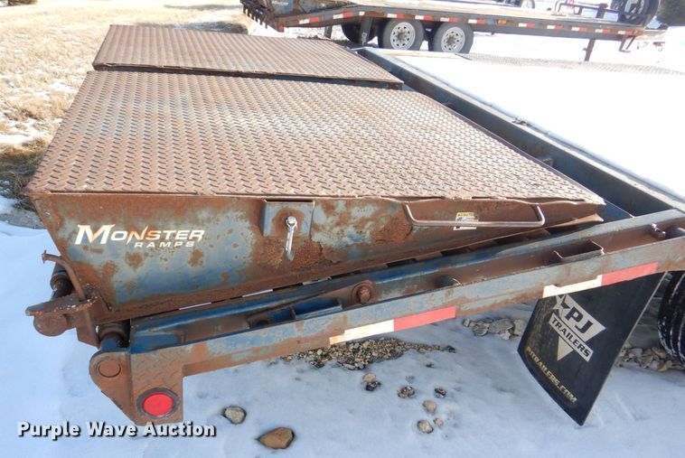 image for item MJ9977 2014 PJ Trailers  equipment trailer