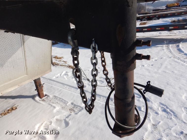 image for item MJ9978 2006 H&H  enclosed cargo trailer