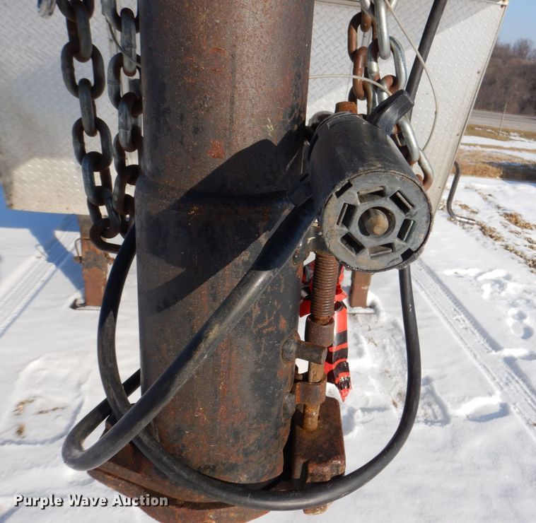 image for item MJ9978 2006 H&H  enclosed cargo trailer