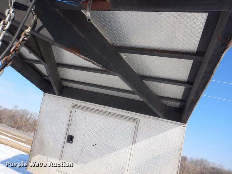 image for item MJ9978 2006 H&H  enclosed cargo trailer