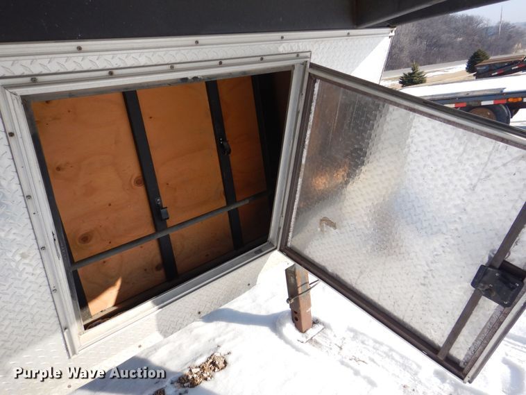 image for item MJ9978 2006 H&H  enclosed cargo trailer