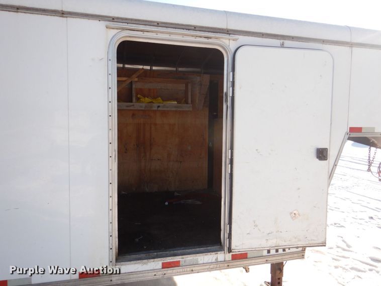 image for item MJ9978 2006 H&H  enclosed cargo trailer