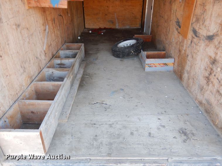 image for item MJ9978 2006 H&H  enclosed cargo trailer