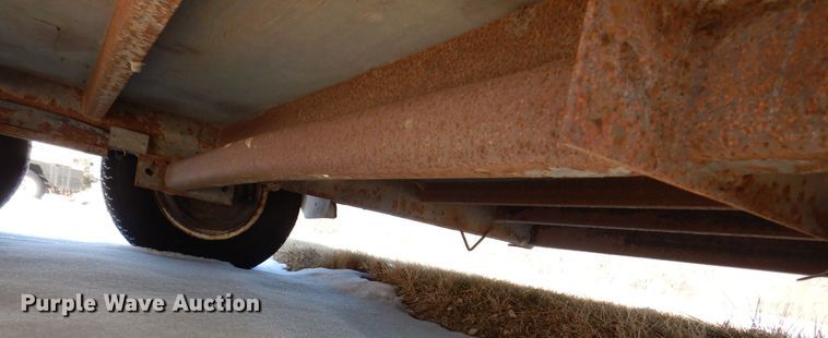 image for item MJ9978 2006 H&H  enclosed cargo trailer