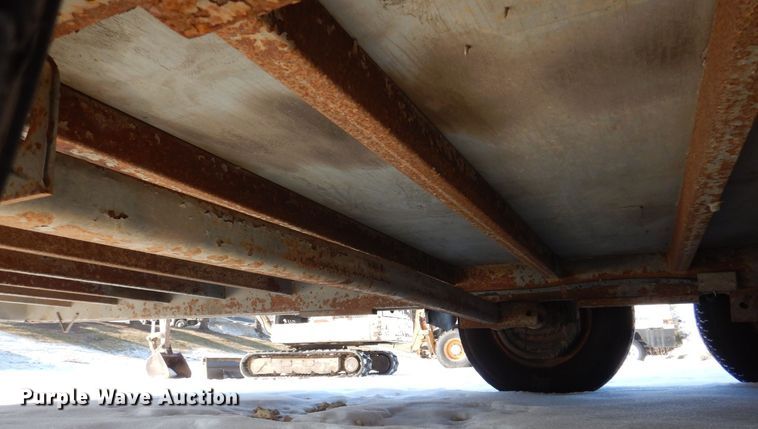 image for item MJ9978 2006 H&H  enclosed cargo trailer