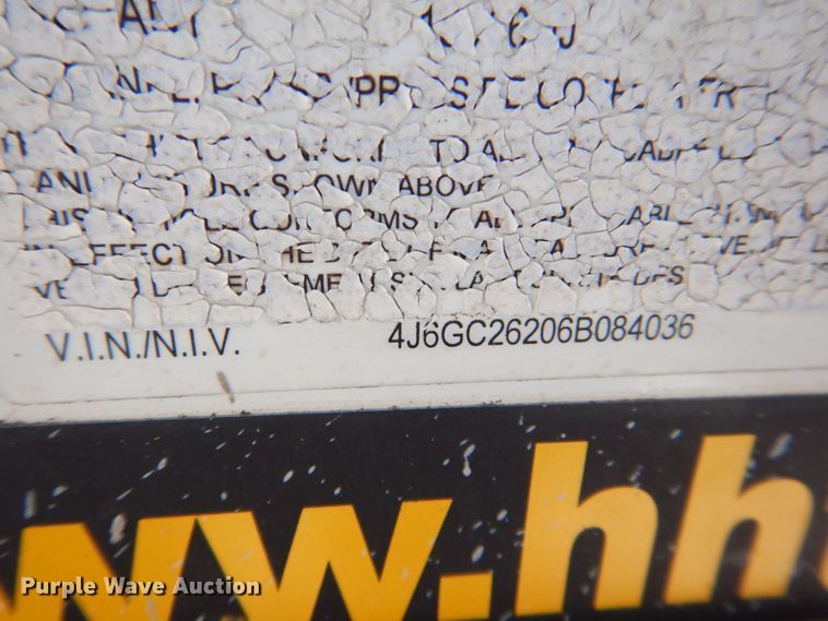 image for item MJ9978 2006 H&H  enclosed cargo trailer