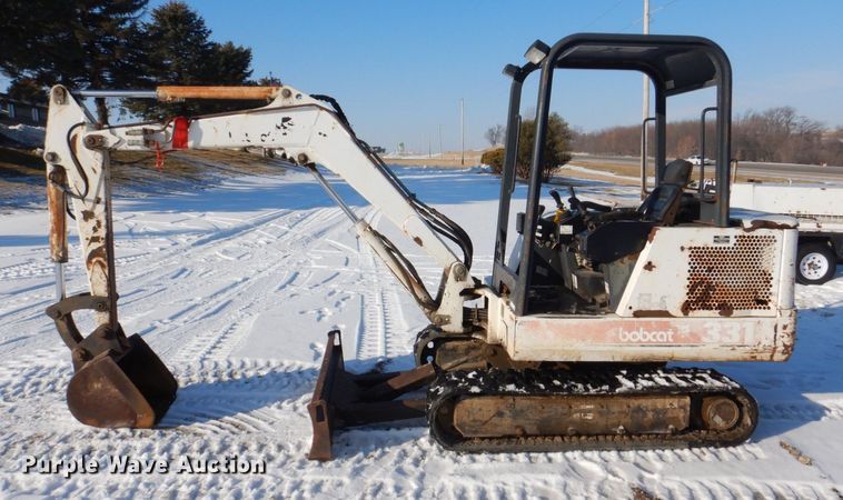 image for item MJ9979 1997 Bobcat 331  mini excavator