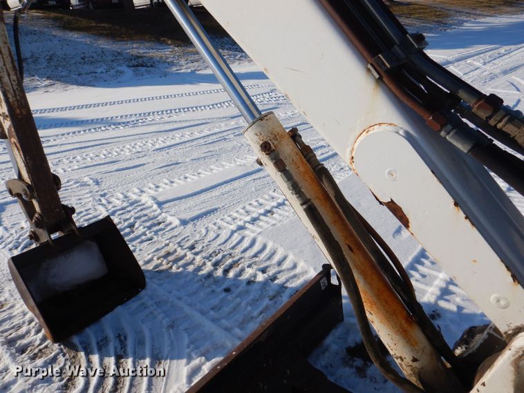 image for item MJ9979 1997 Bobcat 331  mini excavator