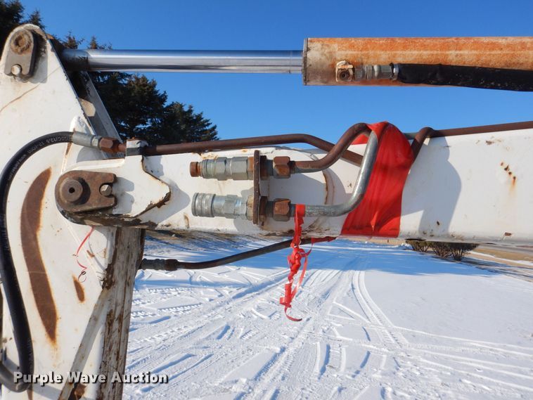 image for item MJ9979 1997 Bobcat 331  mini excavator