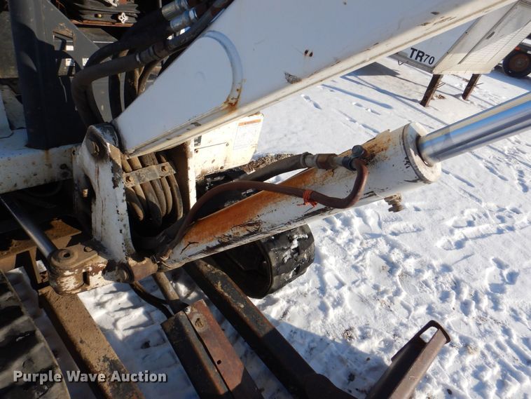 image for item MJ9979 1997 Bobcat 331  mini excavator