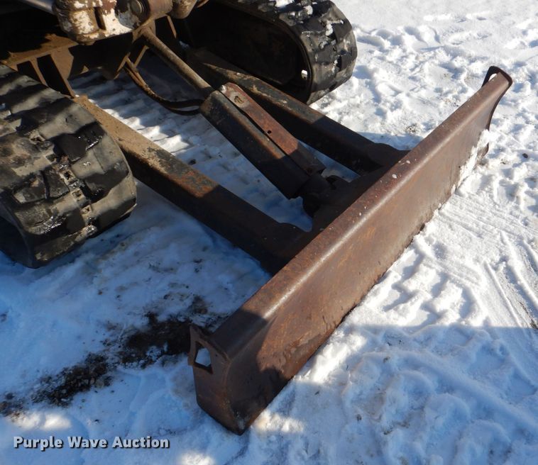 image for item MJ9979 1997 Bobcat 331  mini excavator