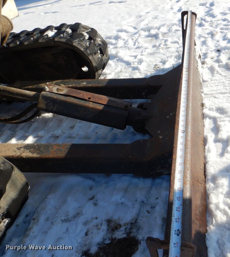 image for item MJ9979 1997 Bobcat 331  mini excavator