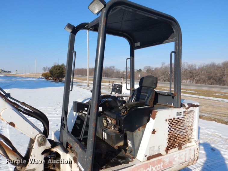 image for item MJ9979 1997 Bobcat 331  mini excavator