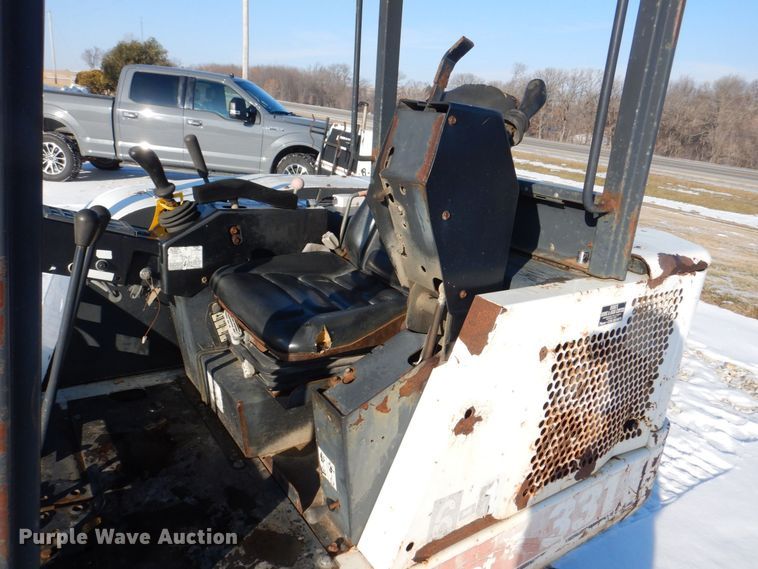 image for item MJ9979 1997 Bobcat 331  mini excavator
