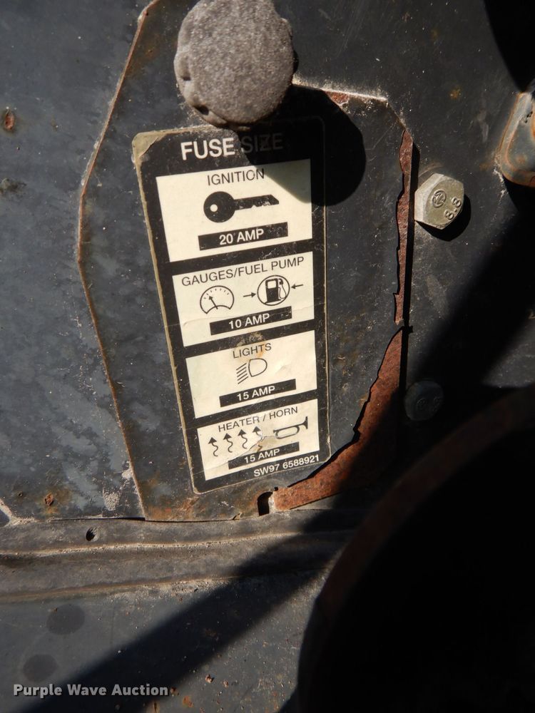 image for item MJ9979 1997 Bobcat 331  mini excavator