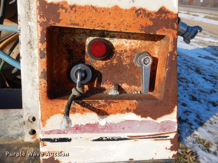 image for item MJ9980 1994 Airman PDS185S  air compressor