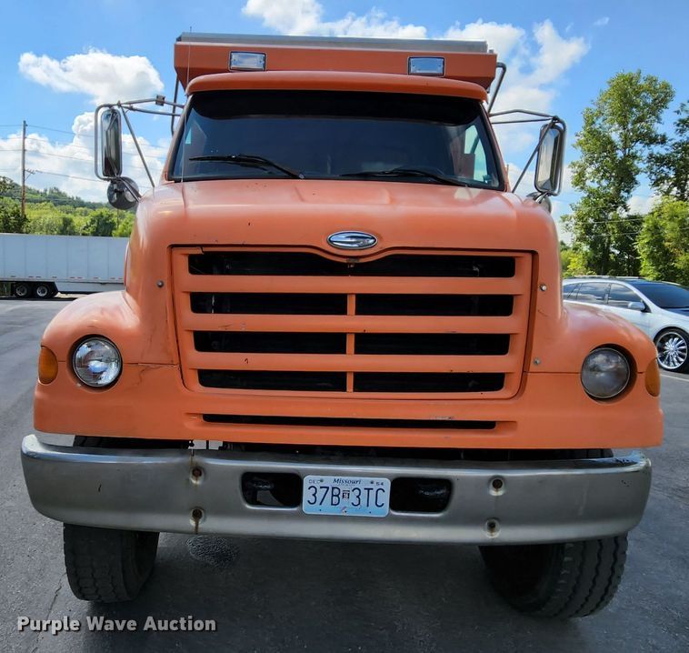 image for item MK9179 1999 Sterling LT7501  dump truck