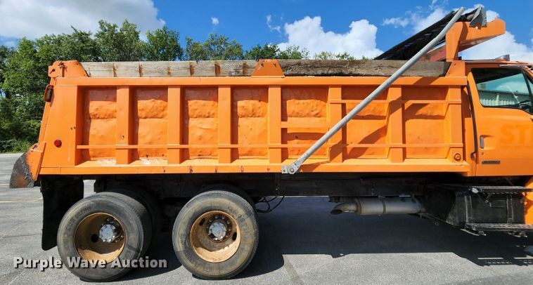 image for item MK9179 1999 Sterling LT7501  dump truck