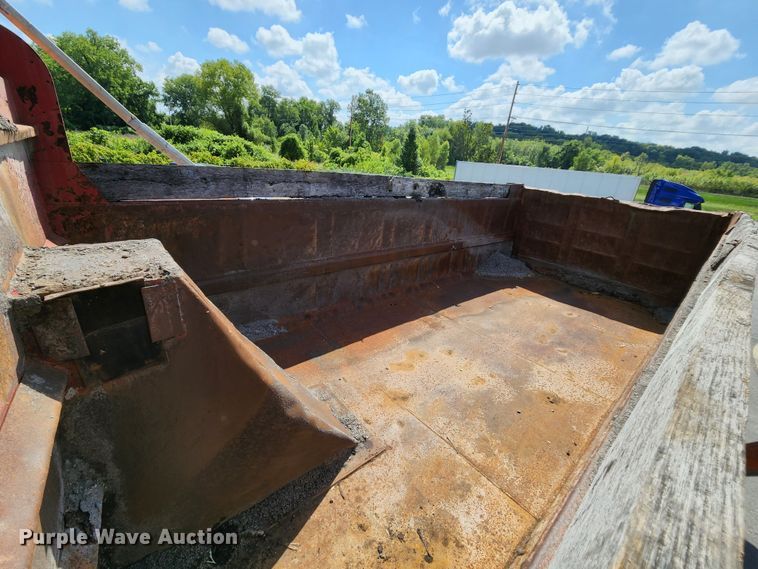 image for item MK9179 1999 Sterling LT7501  dump truck