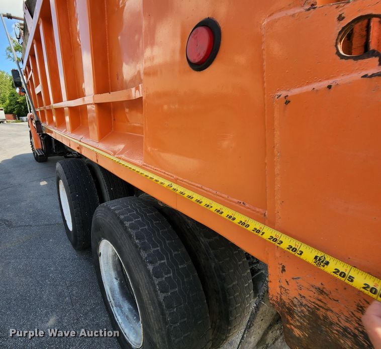 image for item MK9179 1999 Sterling LT7501  dump truck