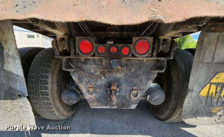 image for item MK9179 1999 Sterling LT7501  dump truck