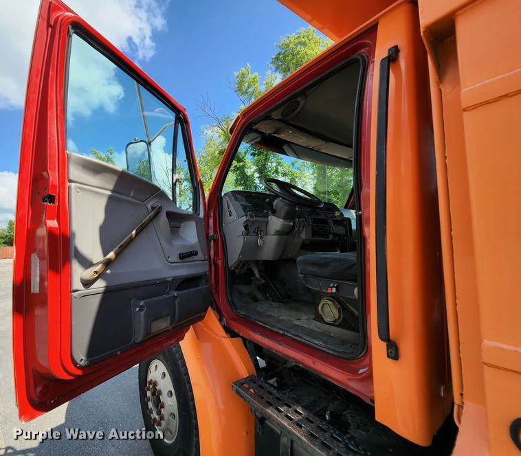 image for item MK9179 1999 Sterling LT7501  dump truck