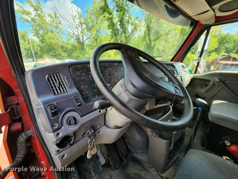 image for item MK9179 1999 Sterling LT7501  dump truck