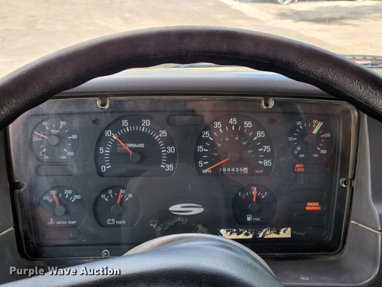 image for item MK9179 1999 Sterling LT7501  dump truck