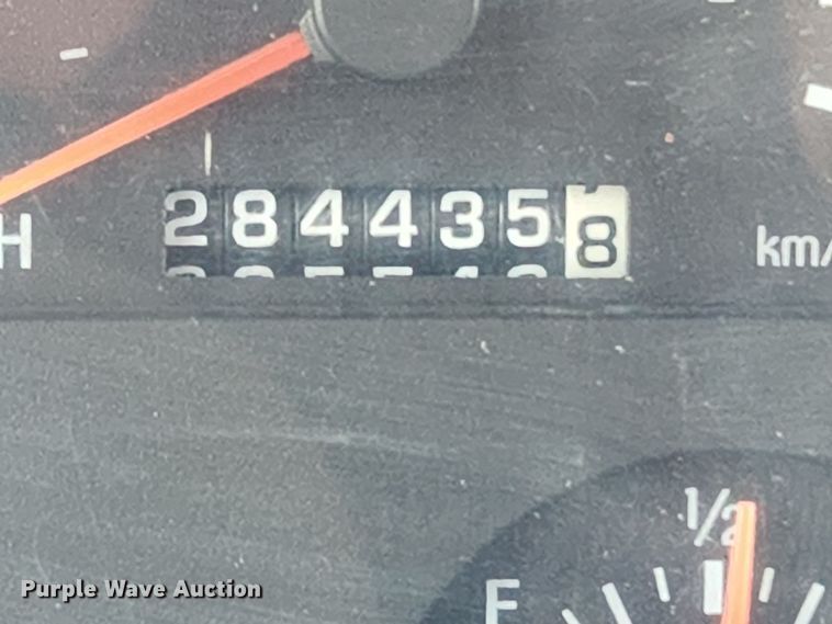 image for item MK9179 1999 Sterling LT7501  dump truck