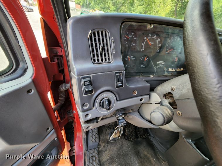 image for item MK9179 1999 Sterling LT7501  dump truck